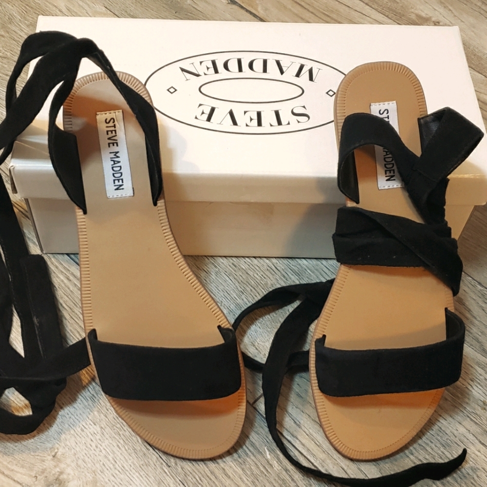 Steve Madden sandals 👡